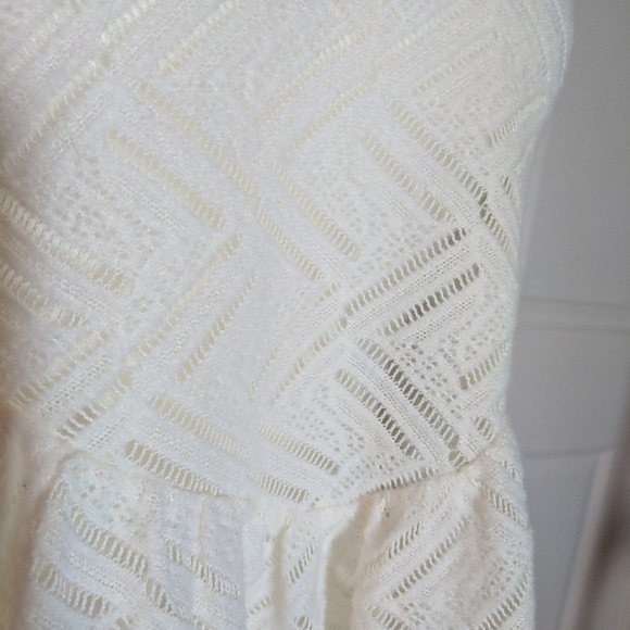 Free People open back top with lace sleeves Small - Picture 2 of 6